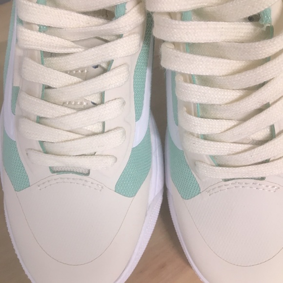 Vans. New, no box. Gorgeous colors. Women 6.5/Men 5.0 - Picture 6 of 7